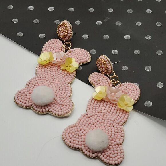 NEW PINK EASTER BUNNY RABBIT RICE SEED BEADED EARRINGS - Picture 5 of 9